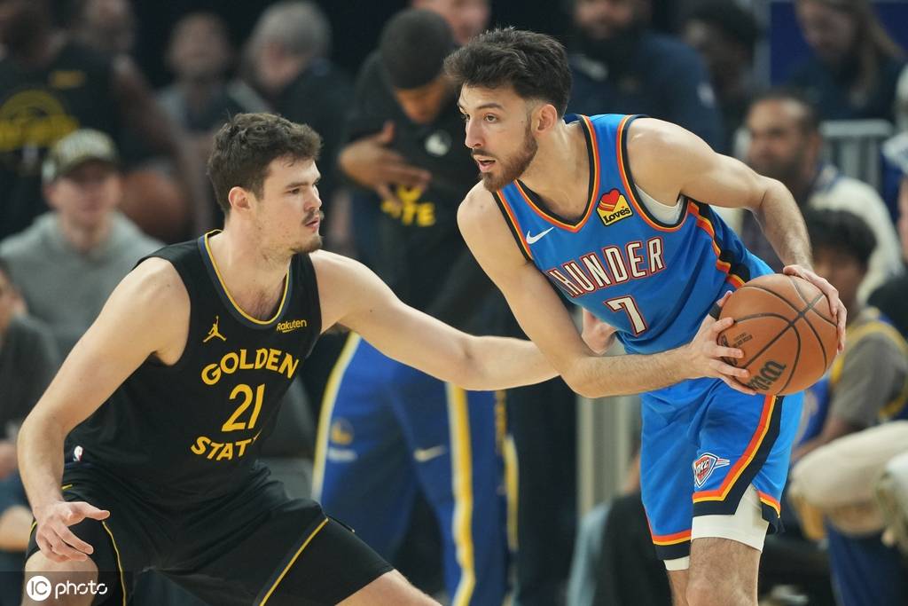 库里库明加缺战亚历山大30+7 雷霆狂胜残阵勇士37分